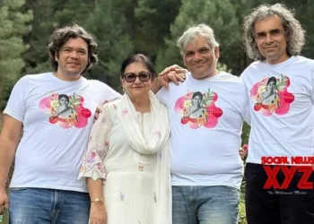 Imtiaz Ali celebrates his mother’s 75th birthday in Pahalgam