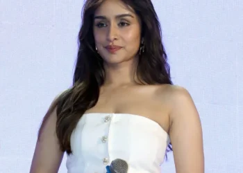 Shraddha Kapoor makes her LinkedIn debut after her account was flagged as ‘Fake’