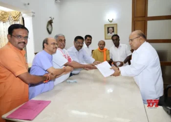 Free Hindu temples from govt control: VHP delegation to K’taka Guv