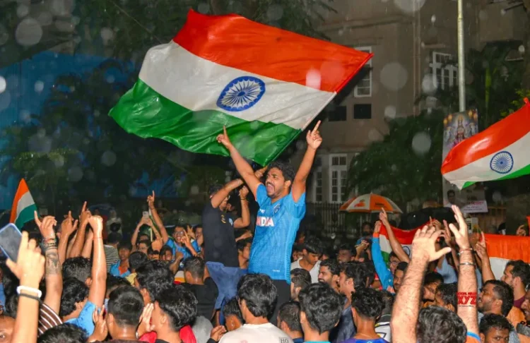 India erupts in celebrations as Men-in-Blue clinch Asia Cup 2025