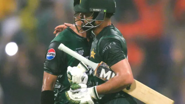 Asia Cup: Talat-Nawaz stand; Shaheen’s three-fer help Pakistan beat Sri Lanka by five wickets