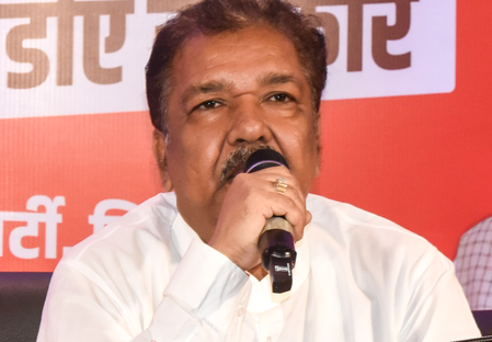 ‘Lalu indulging in jumlabaaji to mislead people’: Bihar BJP on RJD leader’s claim about special Chhath trains