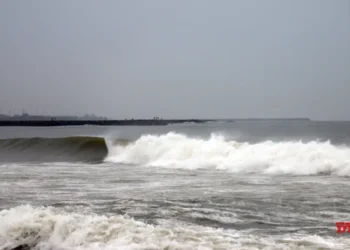 Cyclone Montha’s landfall continues near Kakinada