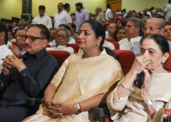 Delhi BJP chief slams AAP’s misleading comments on health services