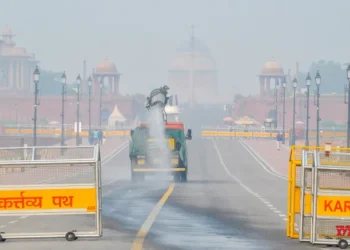 Delhi chokes on post-Diwali smog, air quality dips to ‘very poor’ levels