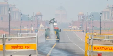 Delhi chokes on post-Diwali smog, air quality dips to ‘very poor’ levels