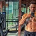 Kunal Kemmu flexes abs and muscular physique while ‘checking’ himself out