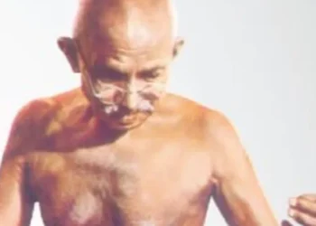 PM Modi pays tributes to Mahatma Gandhi, Lal Bahadur Shastri on their birth anniversary