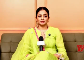 Priyamani reveals why co-actors must stay on their toes around Manoj Bajpayee