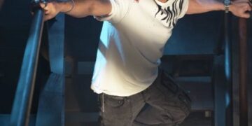 SRK’s reply to a fan asking for a room in Mannat is hilarious