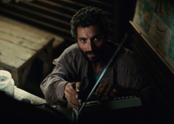 Directed by Matty Brown, Netflix’s thriller movie ‘The Sand Castle’ is a tale of survival that is narrated through the eyes of a family of fo