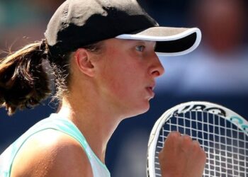 WTA Finals: Clinical Swiatek defeats Keys in opener; Rybakina too starts with victory