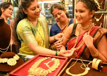 Gold records 3rd weekly loss amid fading hopes of US Fed rate cut