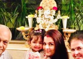 Aishwarya Rai drops an adorable unseen pic of Aaradhya with her grandparents on their anniversary