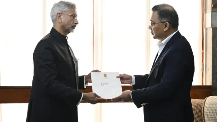 EAM Jaishankar arrives in Dhaka for Khaleda Zia’s funeral, hands over PM Modi’s letter to her son