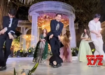 Hrithik Roshan, sons dance on Sukhbir’s ‘Oh Ho Ho Ho’, ‘dadi’ Pinkie calls it ‘precious moment‘