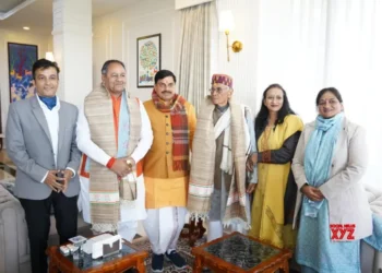 CM Yadav welcomes Padma Shri awardees at his residence