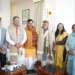 CM Yadav welcomes Padma Shri awardees at his residence