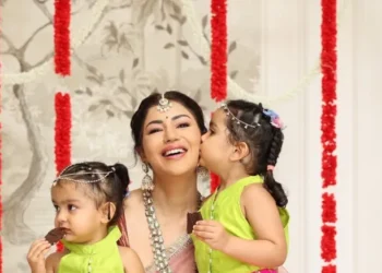 Debinna Bonnerjee’s little munchkins surprise her with a special Valentine’s Day gift
