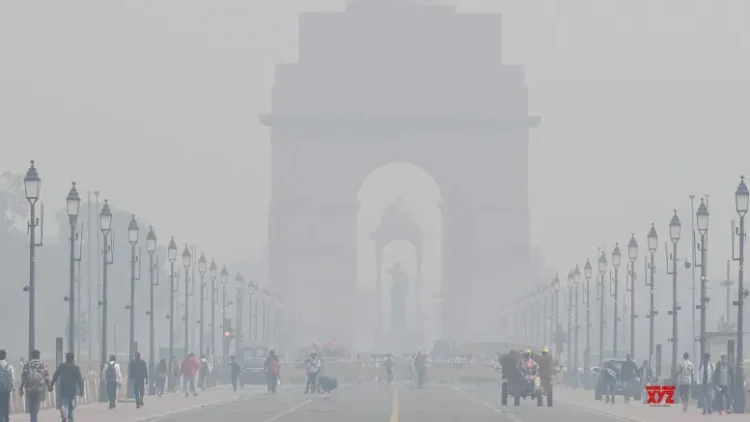Delhi’s AQI remains in ‘poor’ category, IMD predicts clear skies; maximum temp to hover around 28 degrees Celsius