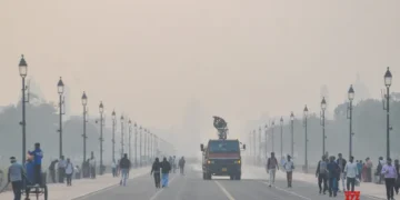 Delhi’s air quality remains poor, warm February days raise concerns