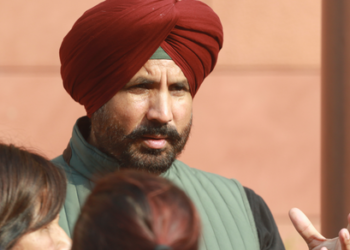 Democracy being stifled, Oppn not allowed to speak, say suspended MPs as protests continue in LS