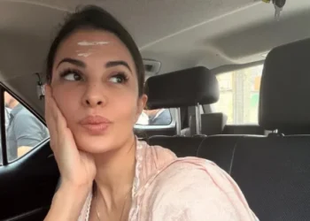 Jacqueline Fernandez satisfies her chaat craving during her trip to Varanasi