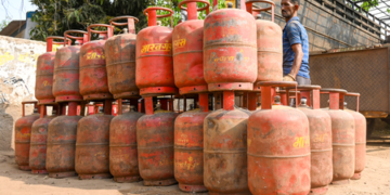 Chhattisgarh: 741 LPG cylinders seized in crackdown on hoarding, black marketing