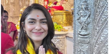 Mrunal Thakur seeks Bappa’s blessings during her visit to Pune