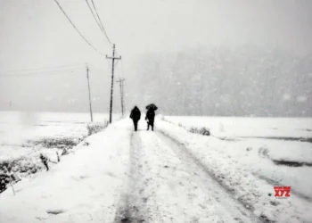 Rain lashes plains as snowfall occurs in some higher reaches of J&K